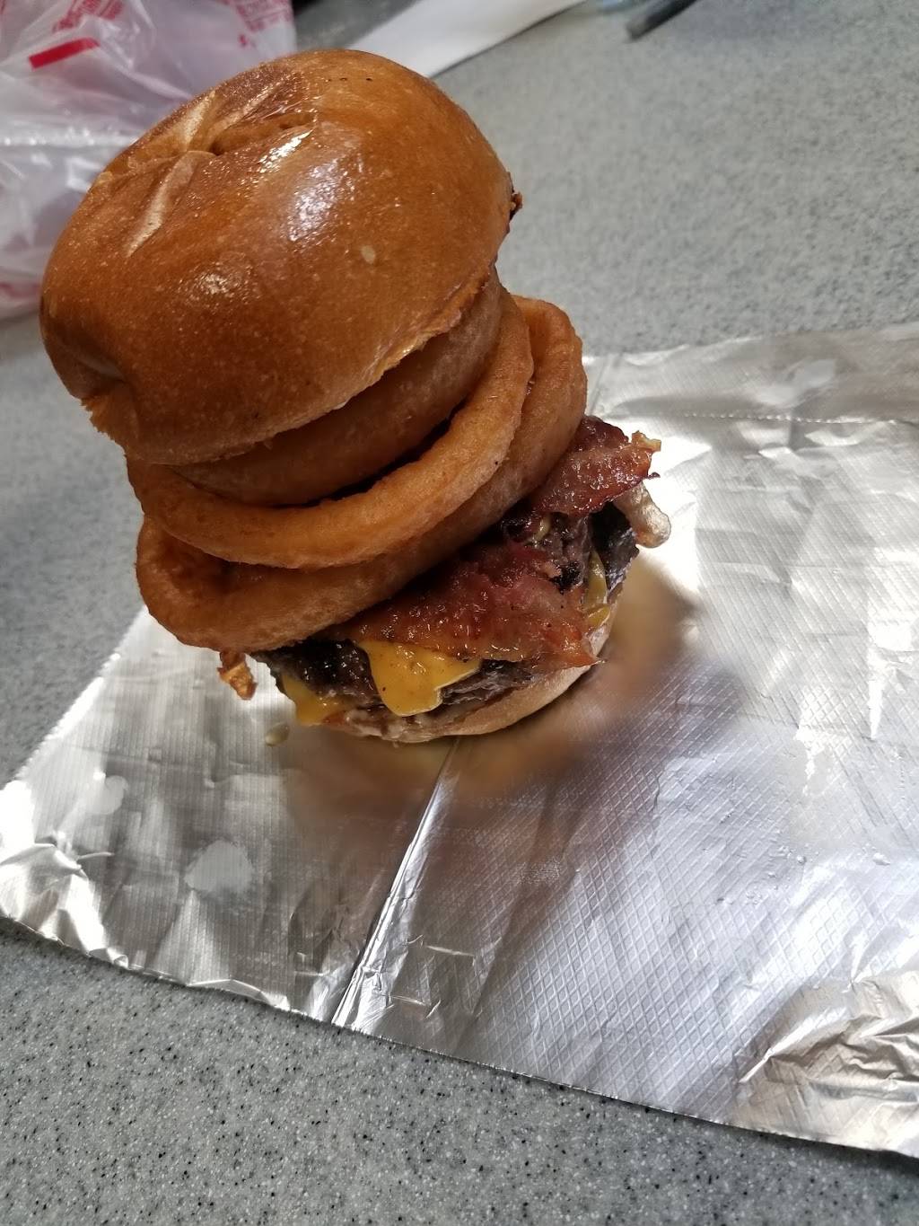 Mini burger | meal delivery | 6353 108th St, Forest Hills, NY 11375, USA | 7184593441 OR +1 718-459-3441