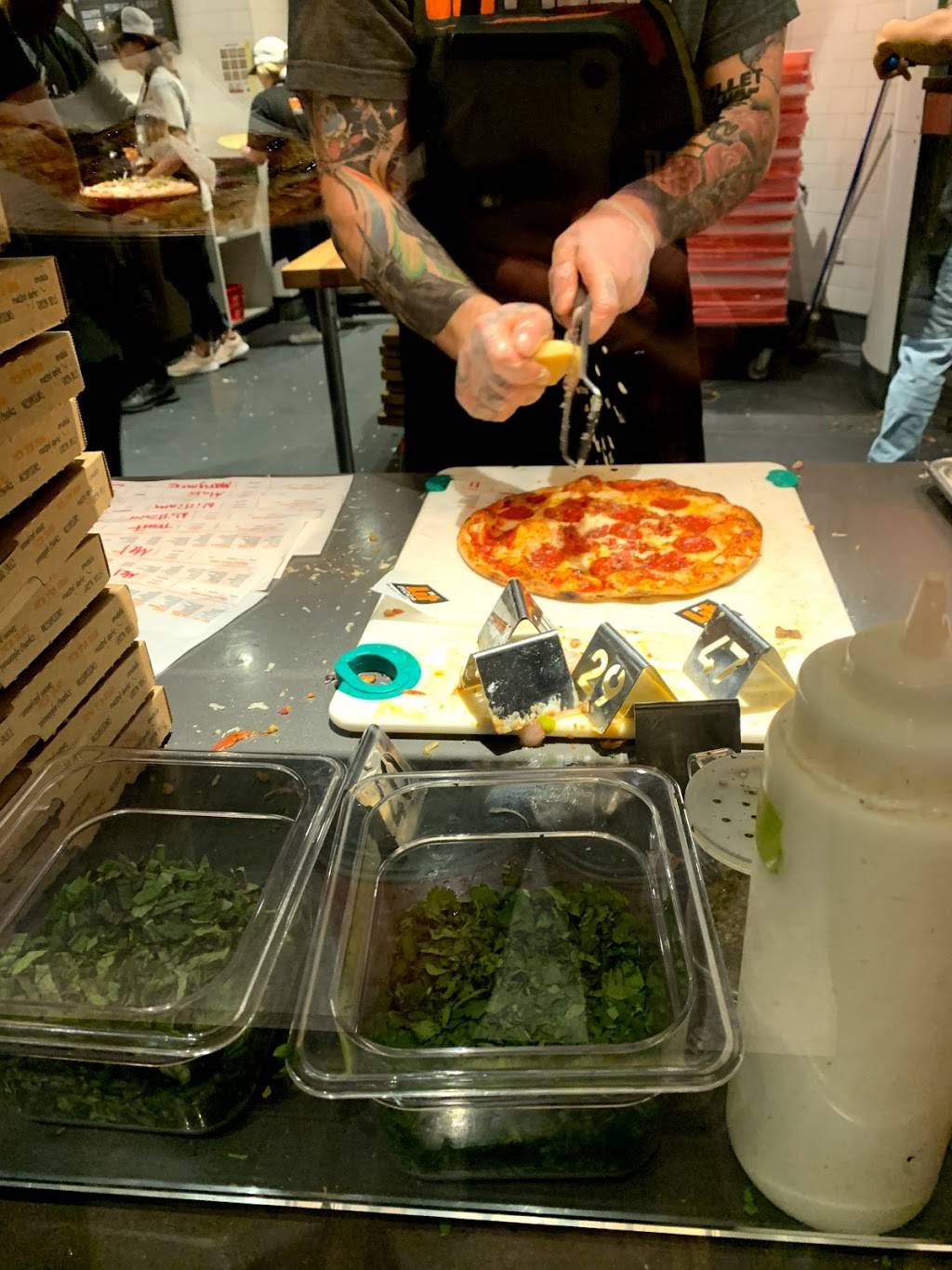 Lit Pizza | restaurant | 447 Oak Plaza Blvd, Brusly, LA 70719, USA | 2254120001 OR +1 225-412-0001