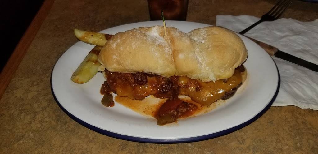 The Beer Cheese Bar and Grill | restaurant | 2 S Main St, Rice Lake, WI 54868, USA | 7152342527 OR +1 715-234-2527