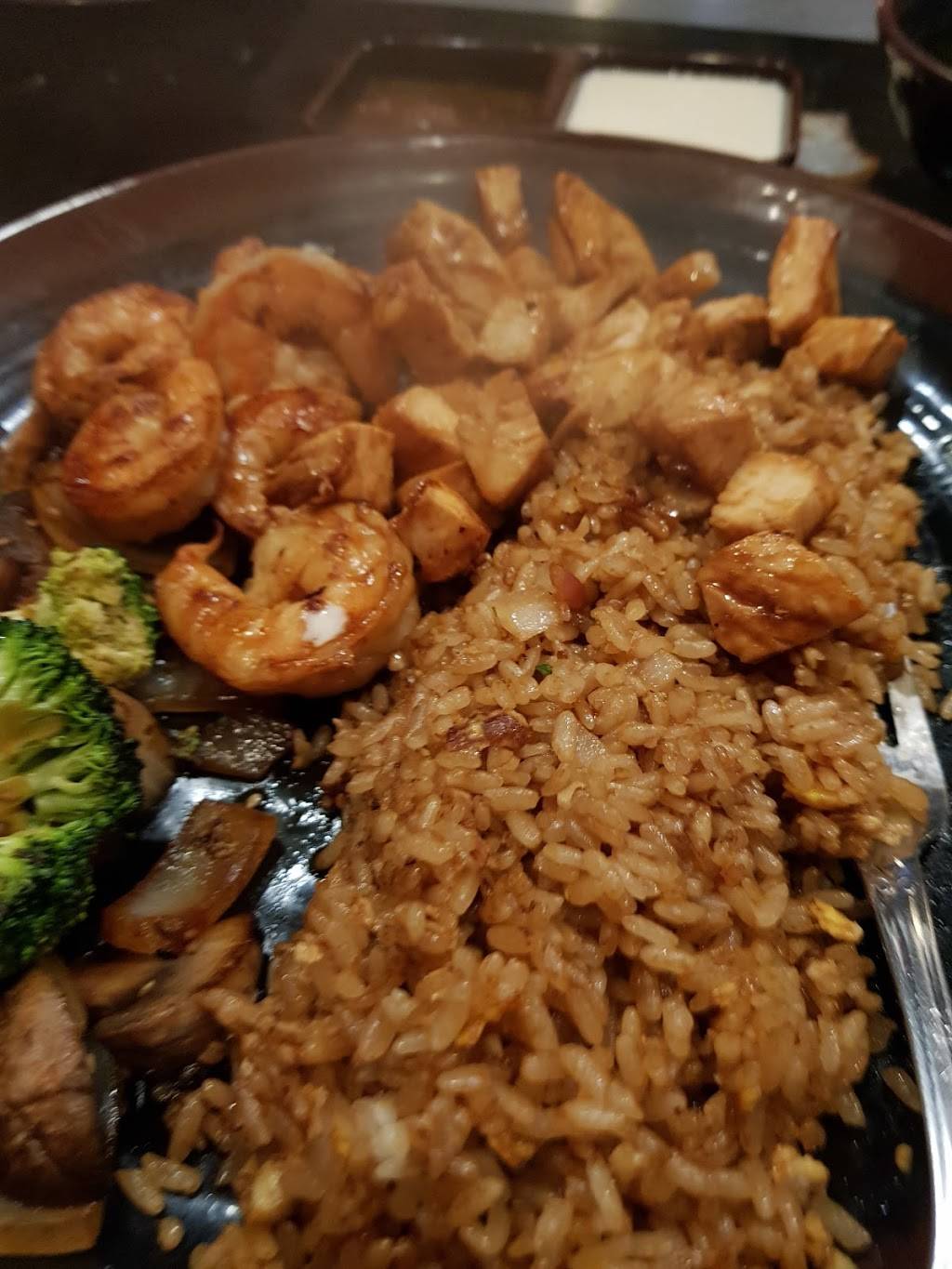 Lava Grill | restaurant | 1201 W Glade Rd, Euless, TX 76039, USA | 8173187100 OR +1 817-318-7100