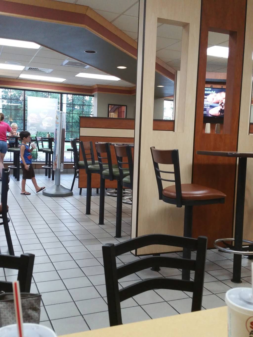 McDonalds | cafe | 1424 Forrest Ave, Dover, DE 19901, USA | 3026742095 OR +1 302-674-2095