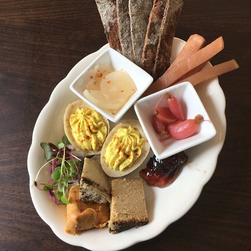 Lagustas Luscious Commissary! | cafe | 1514, 11 Church St #1, New Paltz, NY 12561, USA | 8452883426 OR +1 845-288-3426