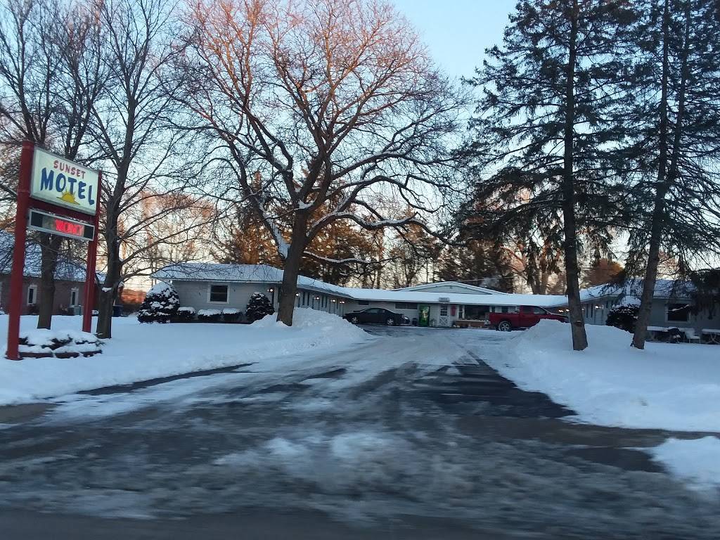 Sals Pizza | restaurant | 1211, 2555, New Pinery Rd, Portage, WI 53901, USA | 6087459955 OR +1 608-745-9955