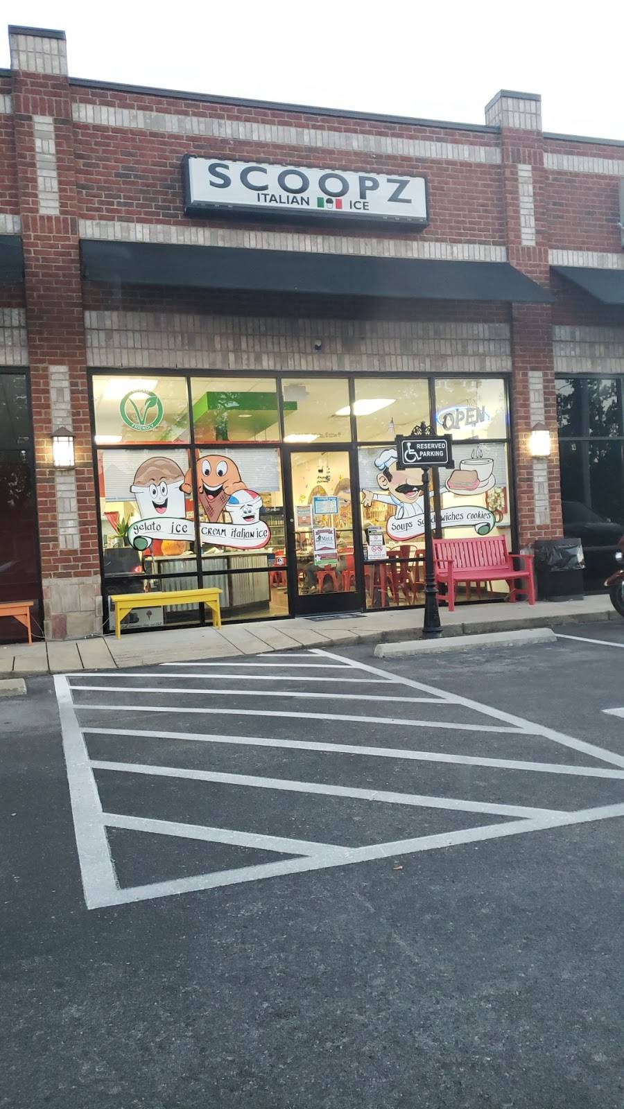 Scoopz Italian Ices | restaurant | 224 W Main St, Lebanon, TN 37087, USA | 6157844949 OR +1 615-784-4949
