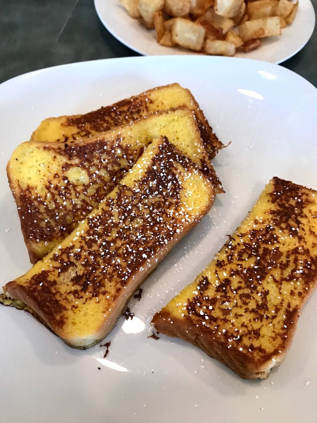 Table 8 | restaurant | 1836 Acushnet Ave, New Bedford, MA 02746, USA | 5089951826 OR +1 508-995-1826