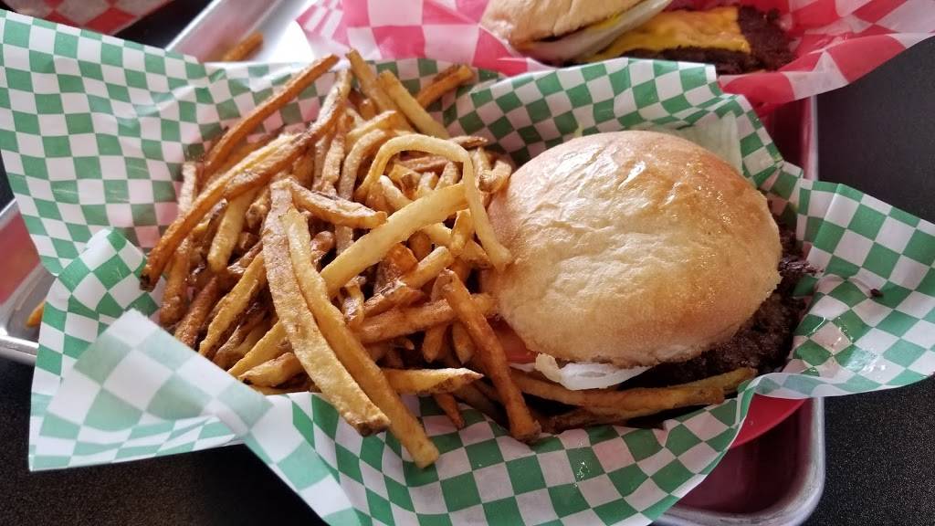 Ritzys | restaurant | 4615 N High St, Columbus, OH 43214, USA | 6147548960 OR +1 614-754-8960