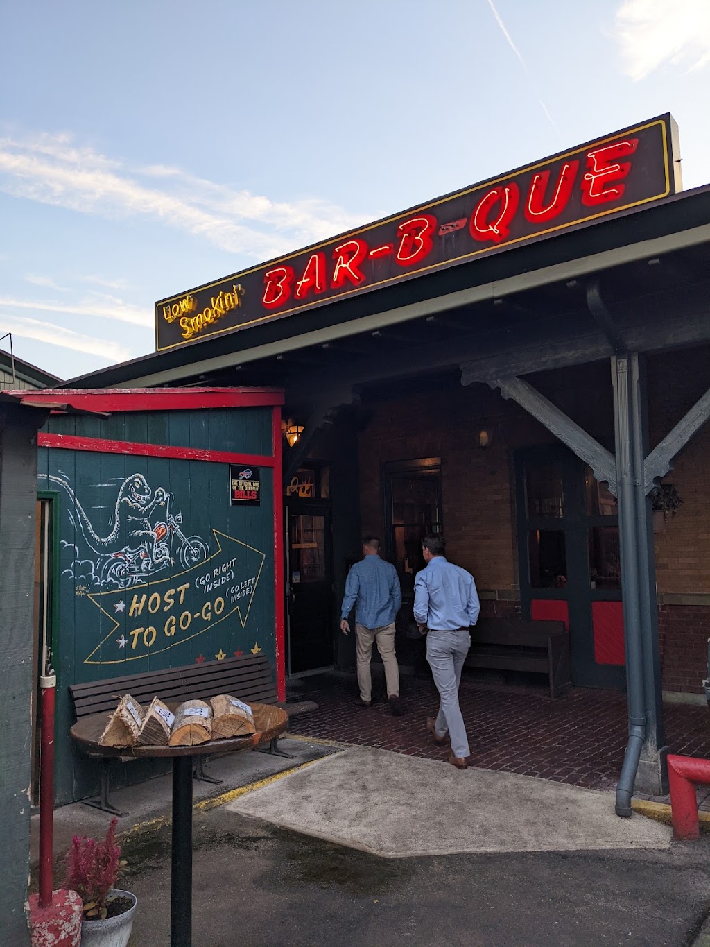 Dinosaur Bar-B-Que | restaurant | 99 Court St, Rochester, NY 14604, USA | 5853257090 OR +1 585-325-7090