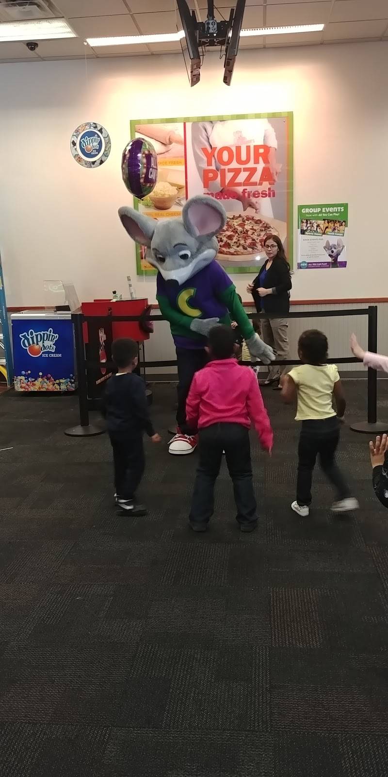 Chuck E. Cheeses | restaurant | 44410 Valley Central Way, Lancaster, CA 93536, USA | 6619455453 OR +1 661-945-5453