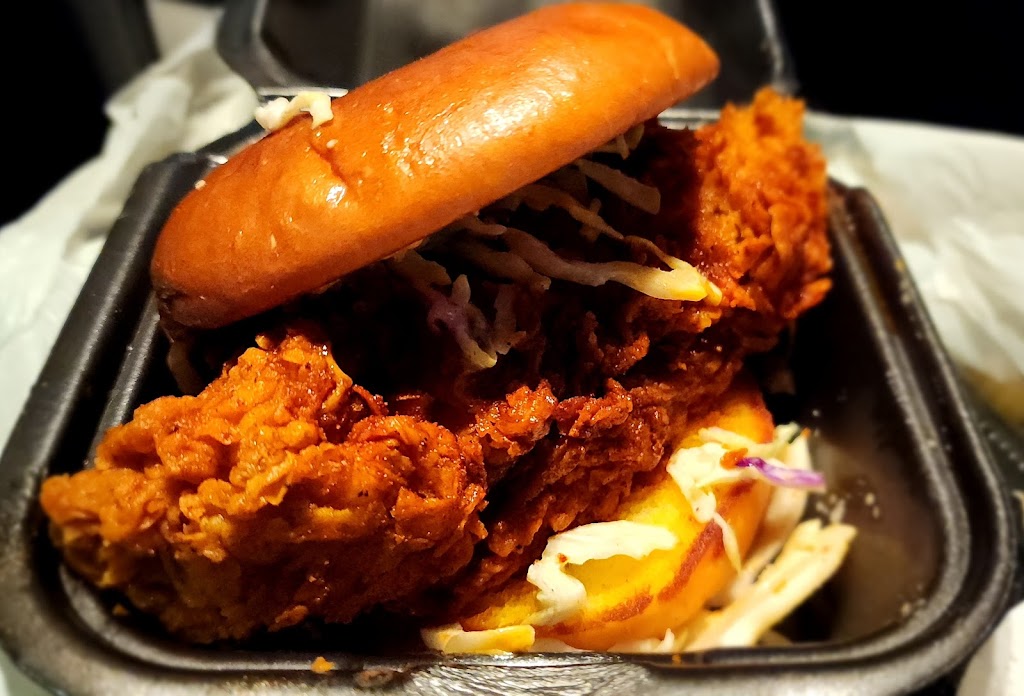 Byrds Hot Chicken | restaurant | 420 N McKinley St Suite 103, Corona, CA 92879, USA | 9512686072 OR +1 951-268-6072