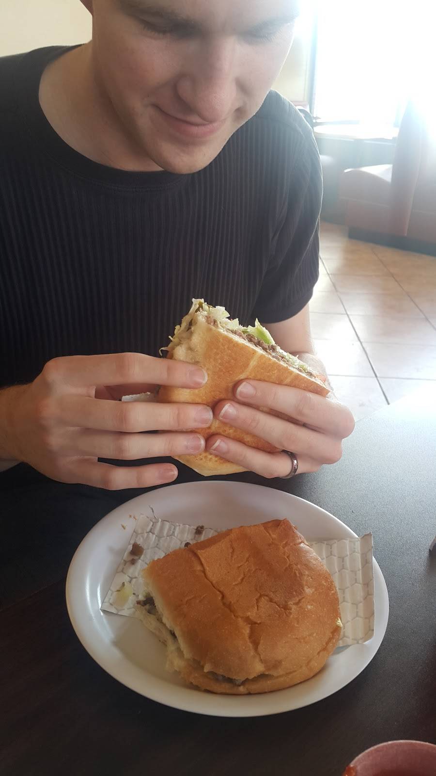 El Maguey | restaurant | 715 S 900 W, Salt Lake City, UT 84104, USA | 3853559172 OR +1 385-355-9172