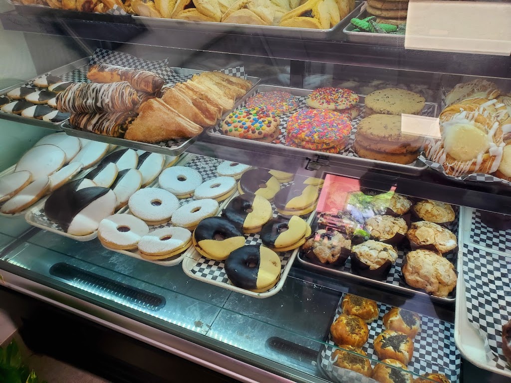 2nd Street Deli and Bagels | bakery | 134 NE 2nd St, Boca Raton, FL 33432, USA | 5612107020 OR +1 561-210-7020