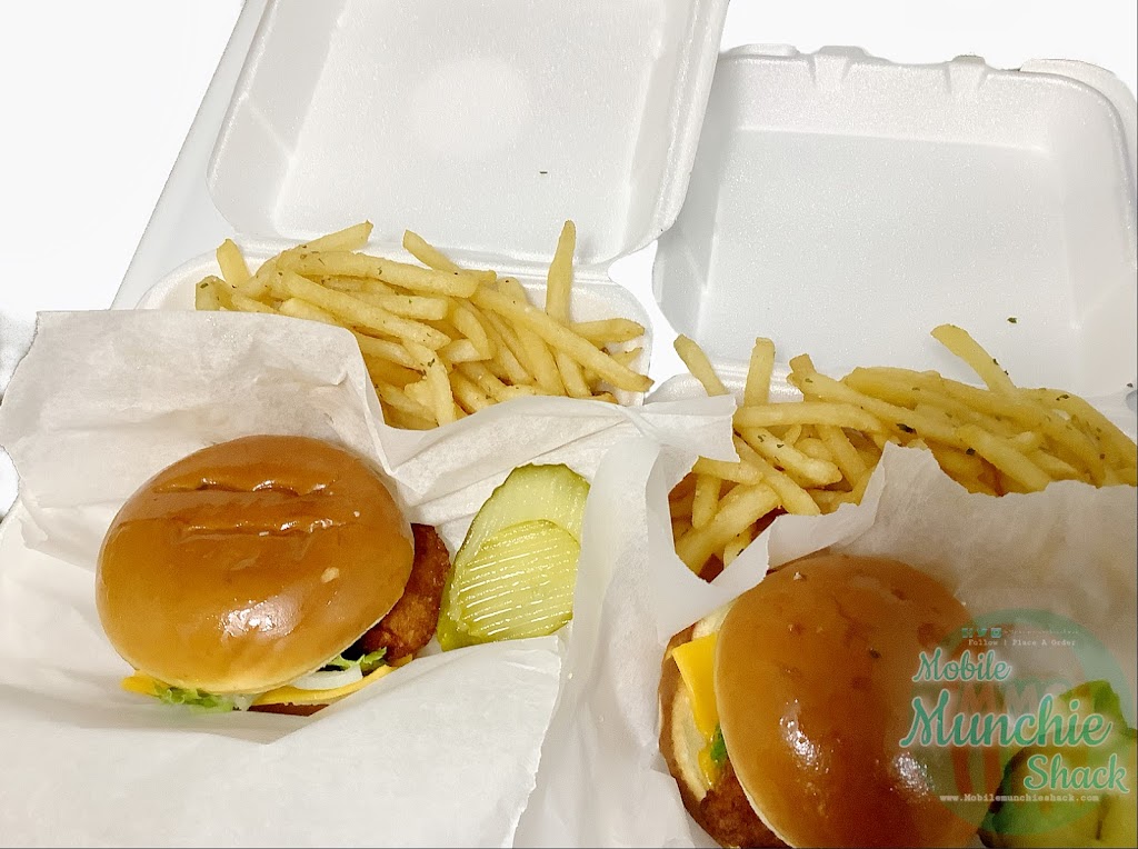 Mobile Munchie Shack | restaurant | 5083 Colerain Ave, Cincinnati, OH 45223, USA | 5133494431 OR +1 513-349-4431