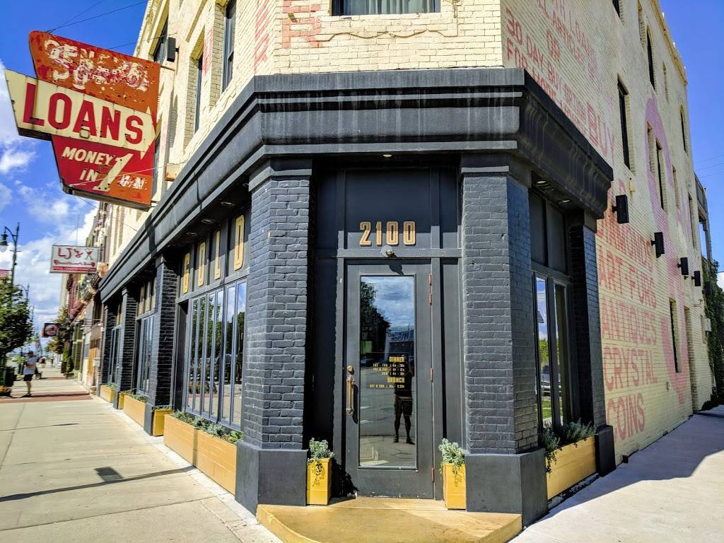 Gold Cash Gold | restaurant | 2100 Michigan Ave, Detroit, MI 48216, USA | 3132420770 OR +1 313-242-0770