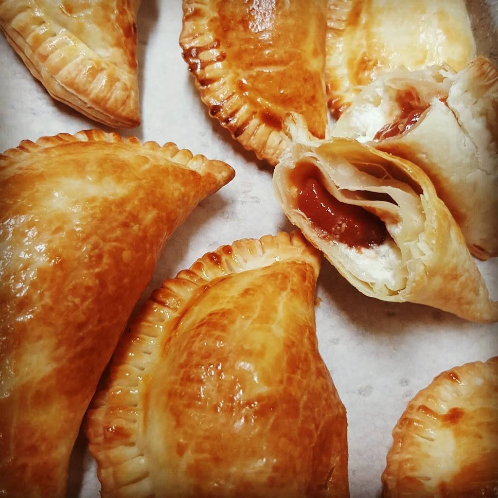 Empanada Harrys Bakery & Cafe | restaurant | 4009 SW 152nd Ave, Miami, FL 33185, USA | 7863133888 OR +1 786-313-3888