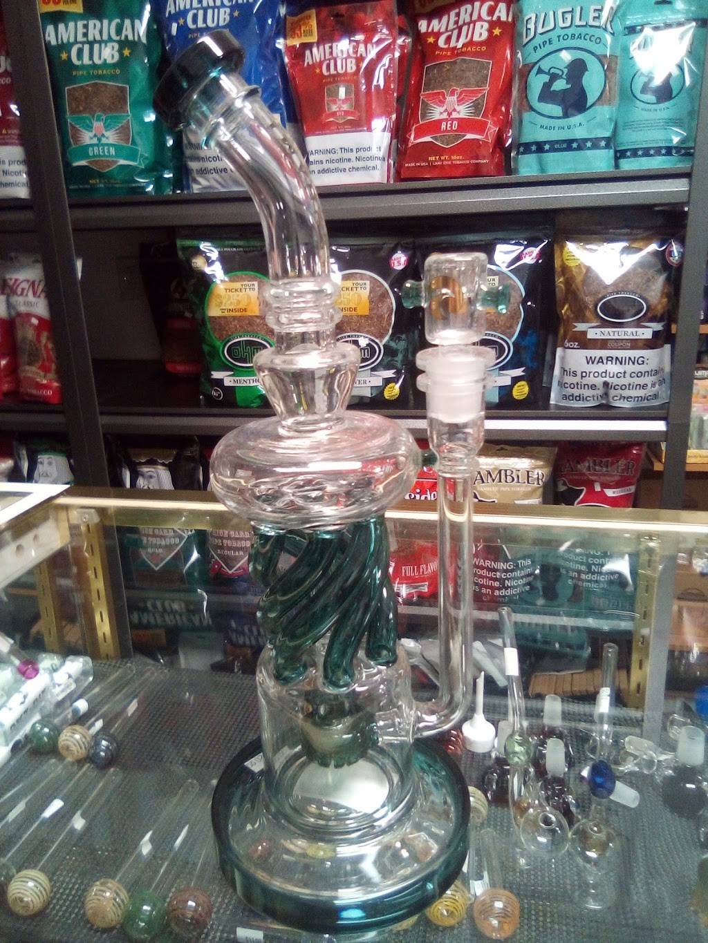 Londons Carry Out | restaurant | Mud Fork Rd, Logan, WV 25601, USA | 3047524850 OR +1 304-752-4850