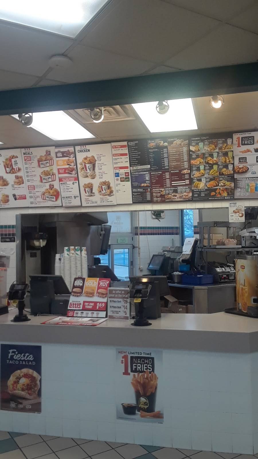 KFC | restaurant | 511 N Plaza Dr, Van Buren, AR 72956, USA | 4794101851 OR +1 479-410-1851