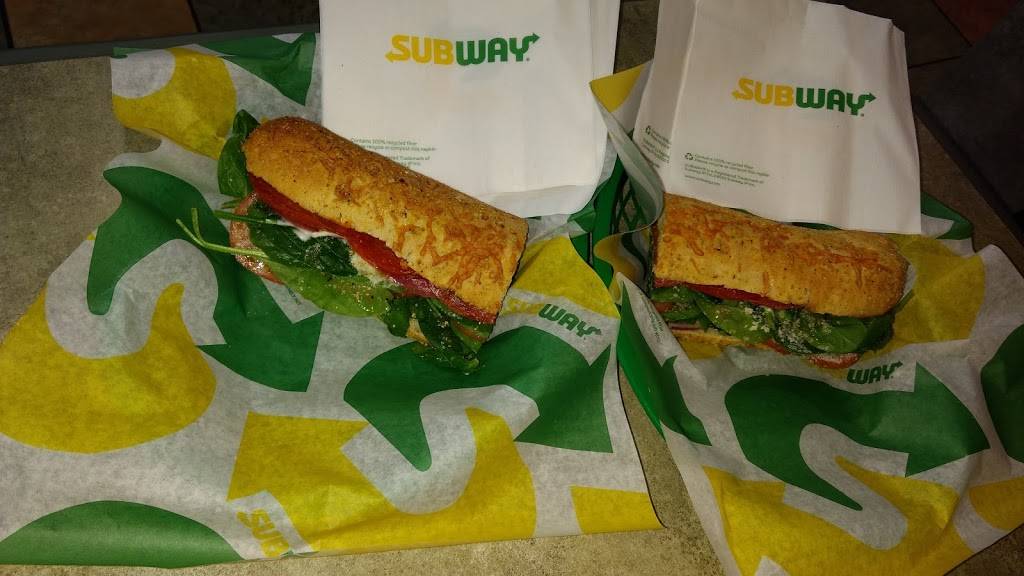 Subway | meal takeaway | 1905 E 17th St, Hutchinson, KS 67501, USA | 6206626697 OR +1 620-662-6697