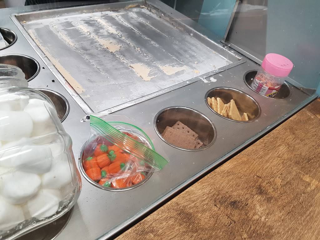 Unicha Tea & Ice cream | cafe | 111 Division St, East Lansing, MI 48823, USA | 5179180070 OR +1 517-918-0070