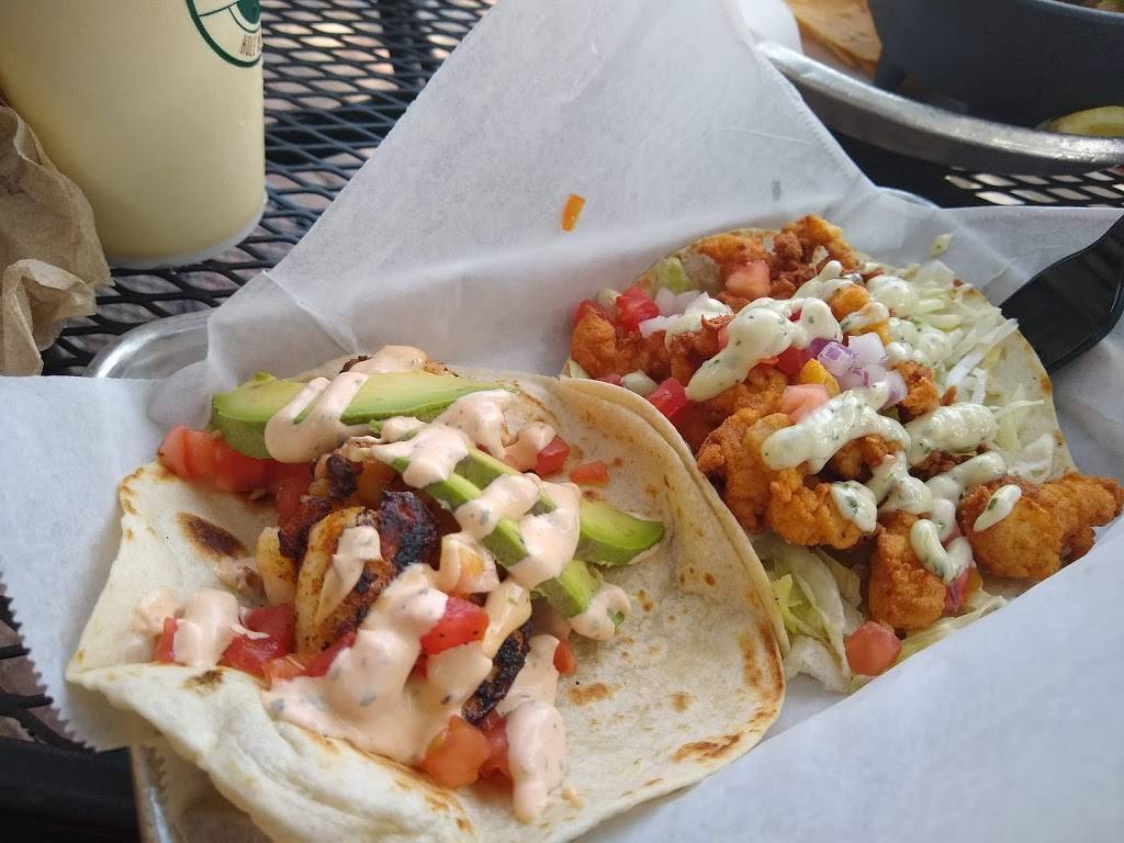 Taco Dive | restaurant | 1901 14th Ave, Vero Beach, FL 32960, USA | 7729993607 OR +1 772-999-3607