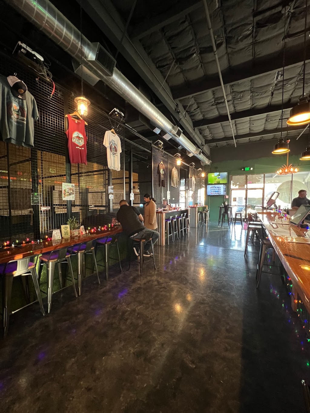 Limitless Axes & Ales | restaurant | 1809 Santa Rita Rd # A, Pleasanton, CA 94566, USA | 9252180700 OR +1 925-218-0700