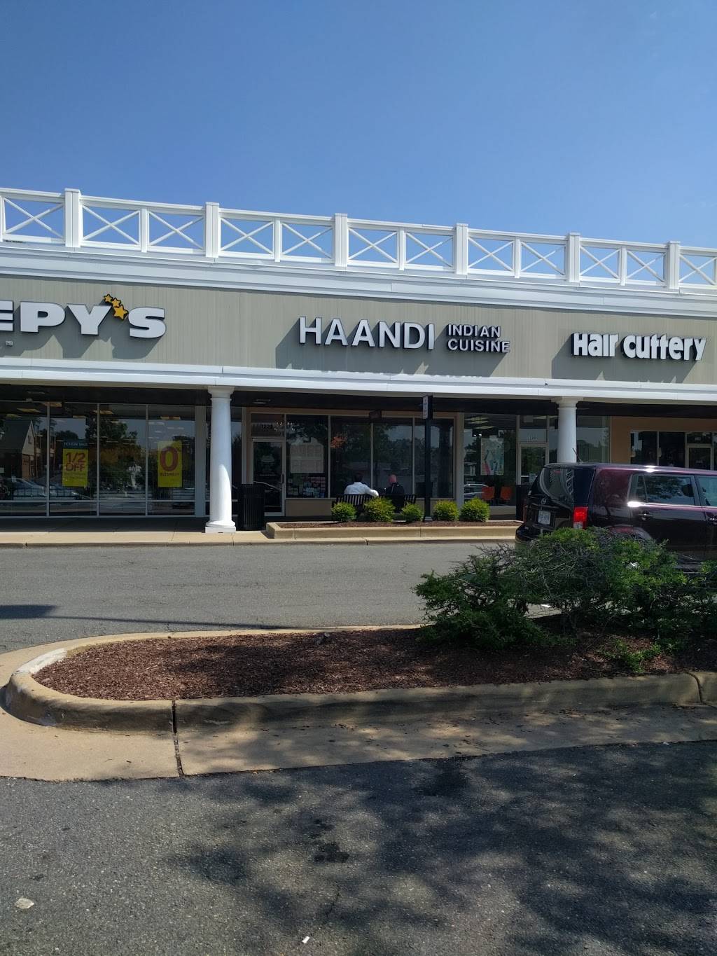 Haandi Indian Cuisine | restaurant | 1222 W Broad St, Falls Church, VA 22046, USA | 7035333501 OR +1 703-533-3501