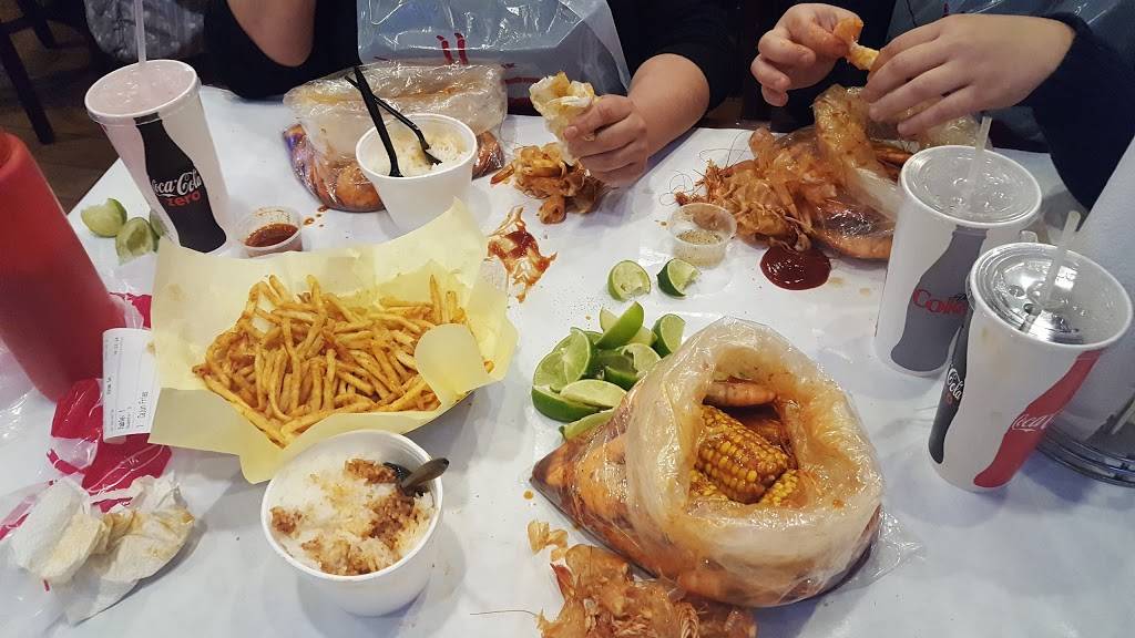 The Kickin Crab Lynwood | restaurant | 3170 E Imperial Hwy B-102, Lynwood, CA 90626, USA | 3106321983 OR +1 310-632-1983