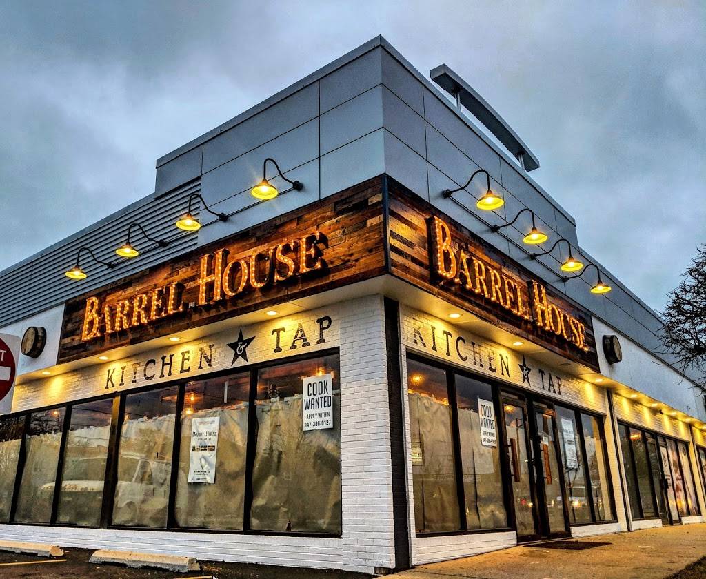 Barrel House Kitchen & Tap | restaurant | 5100 N Harlem Ave, Harwood Heights, IL 60706, USA | 7088315131 OR +1 708-831-5131
