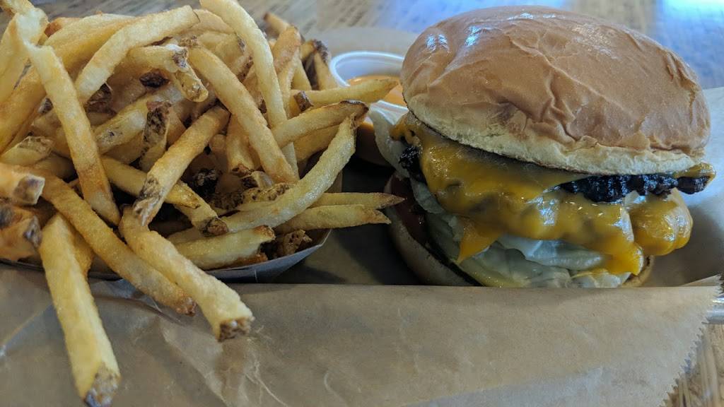 Elevation Burger | restaurant | 20602 Easthampton Plaza, Ashburn, VA 20147, USA | 7037292600 OR +1 703-729-2600