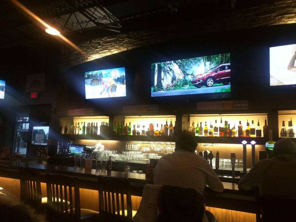 Boston Pizza | restaurant | 1400 Exmouth St, Sarnia, ON N7S 3X9, Canada | 5195427500 OR +1 519-542-7500