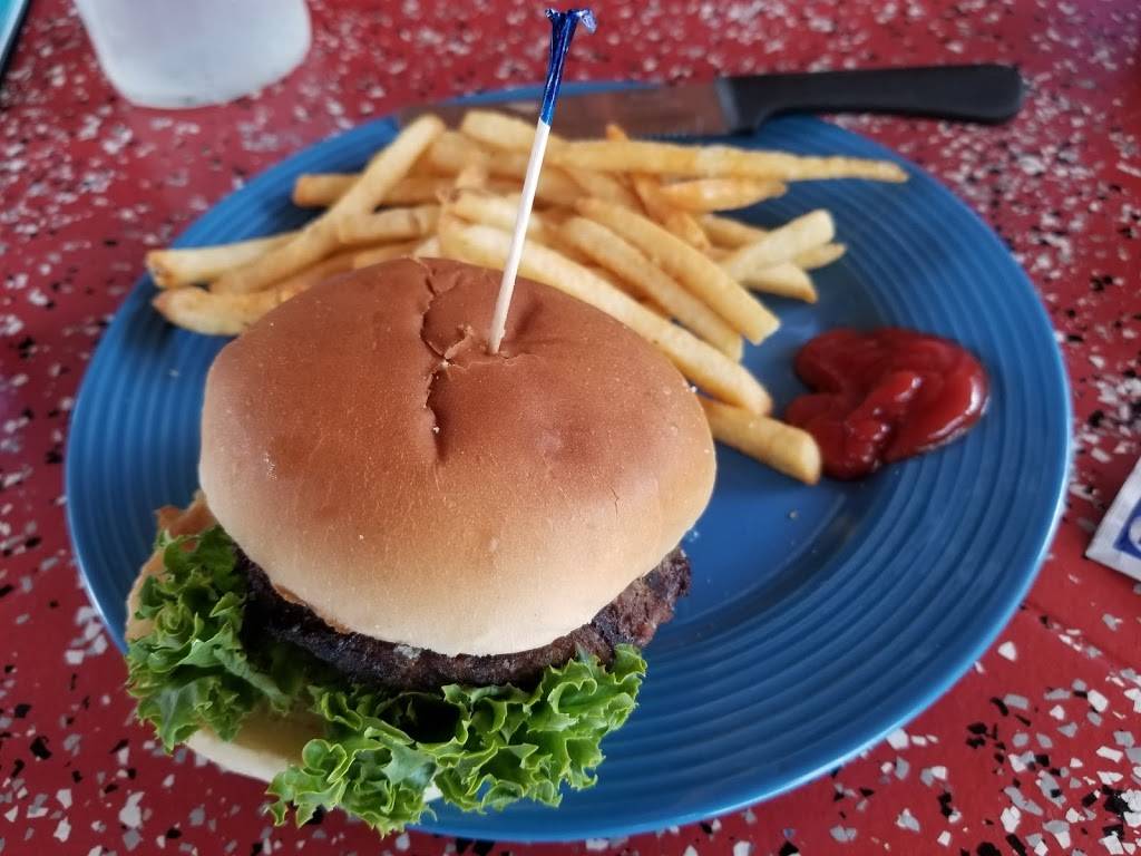 Hamburger Marys Brandon | restaurant | 2016 Town Center Blvd, Brandon, FL 33511, USA | 8136432110 OR +1 813-643-2110