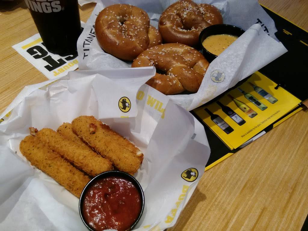 Buffalo Wild Wings | meal takeaway | 1401 N Congress Ave, Boynton Beach, FL 33426, USA | 5617368697 OR +1 561-736-8697