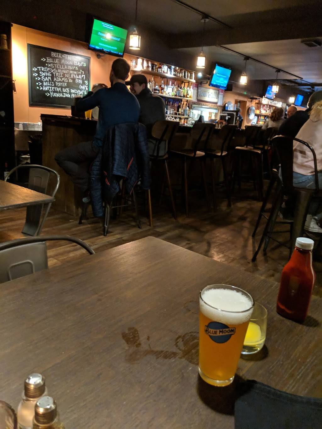 Fosters on the Point | restaurant | 1437 Salem Ave, Hagerstown, MD 21740, USA | 3017397182 OR +1 301-739-7182