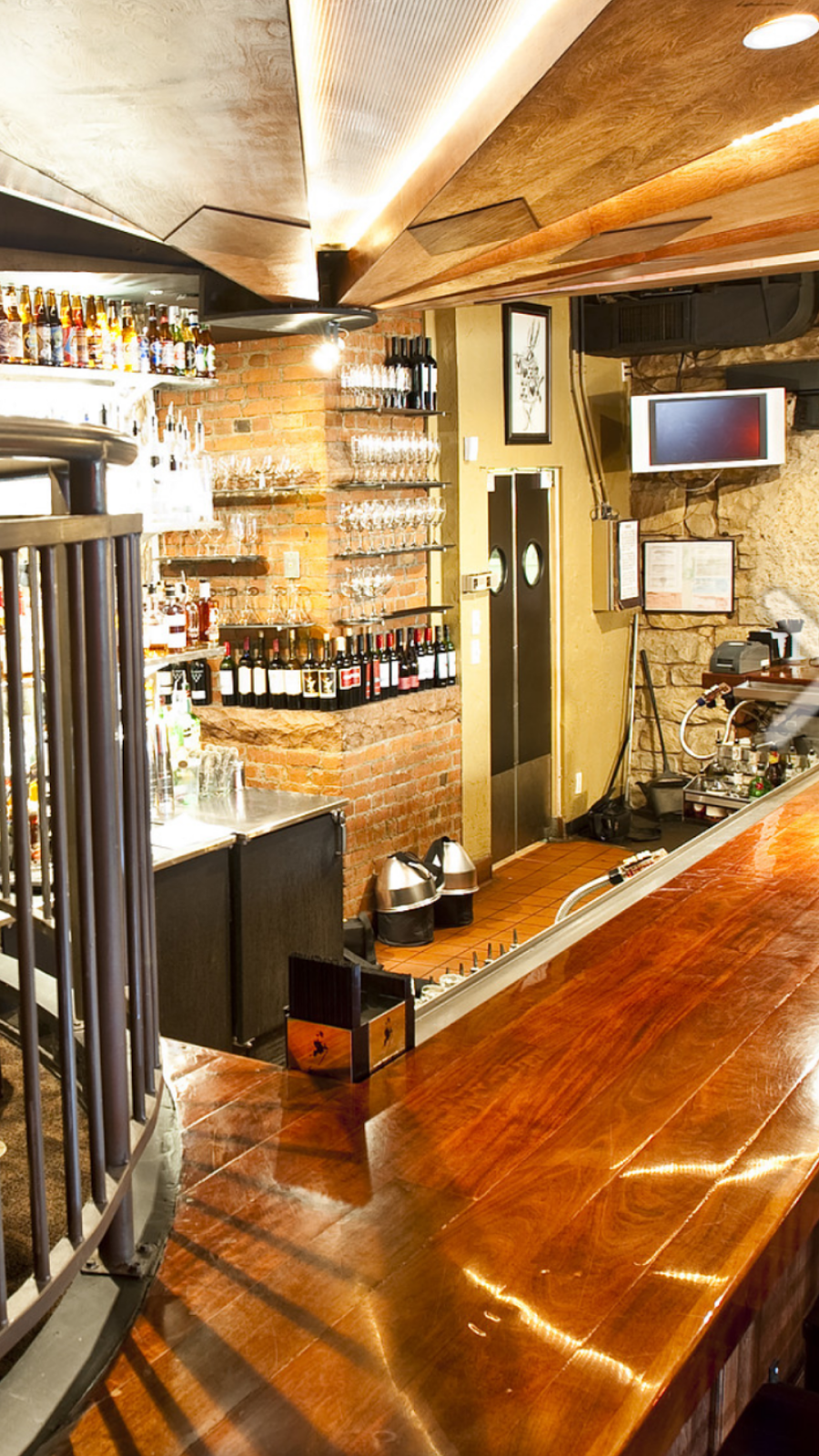 The Rabbit Hole | restaurant | 101 N Tejon St, Colorado Springs, CO 80903, USA | 7192035072 OR +1 719-203-5072