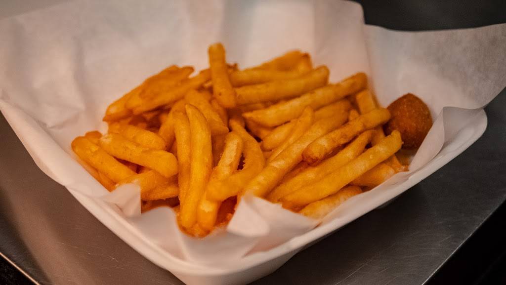 Fish & Chicken Hut | restaurant | 5022 US-90 ALT Suite Q, Sugar Land, TX 77498, USA | 8329398119 OR +1 832-939-8119