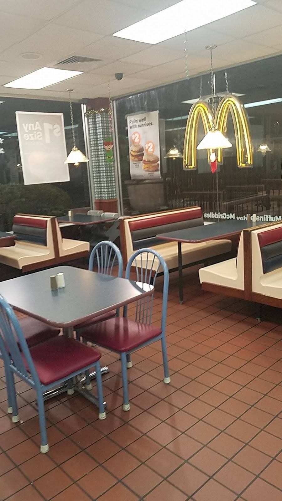 McDonalds | cafe | 800 Town Center, Doylestown, PA 18901, USA | 2153402900 OR +1 215-340-2900