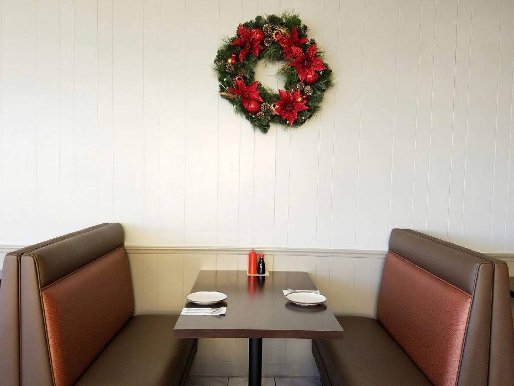 Happy Thai Restaurant | restaurant | 2081 Pacific Avenue, Long Beach, CA 90806, USA | 5625992437 OR +1 562-599-2437