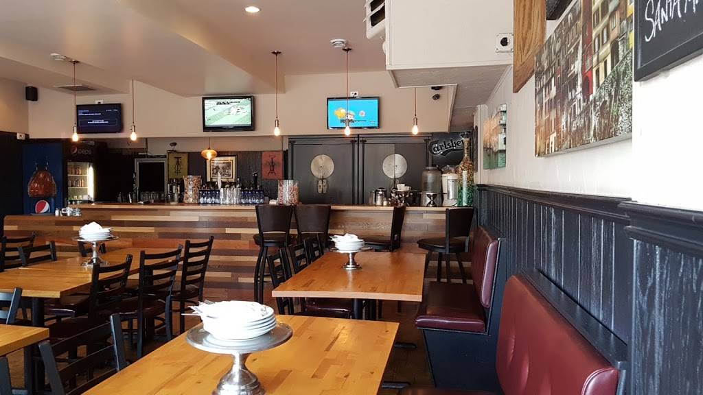 Riviera Pizza & Spaghetti House | restaurant | 5760 Wyandotte St E, Windsor, ON N8S 1M6, Canada | 5199452331 OR +1 519-945-2331