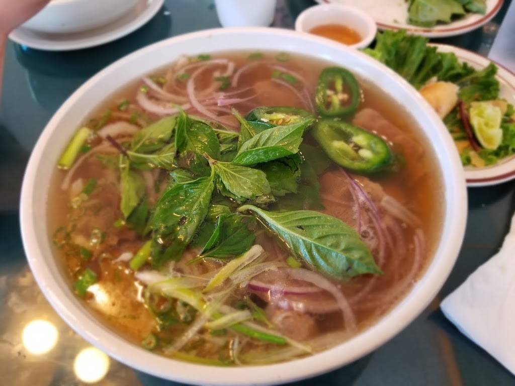 Pho Thai Nguyen | restaurant | 3221 N Classen Blvd, Oklahoma City, OK 73118, USA | 4055257373 OR +1 405-525-7373
