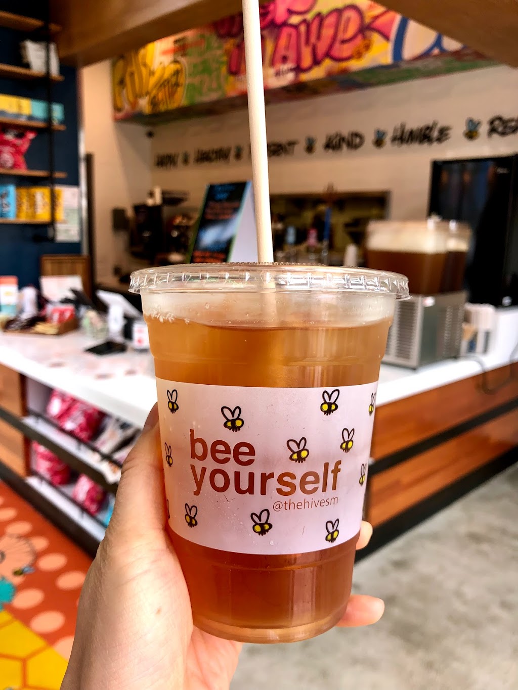 The Hive - Superfood Eats & Organic Cafe | cafe | 4242 Vía Marina, Marina Del Rey, CA 90292, USA | 4243694483 OR +1 424-369-4483