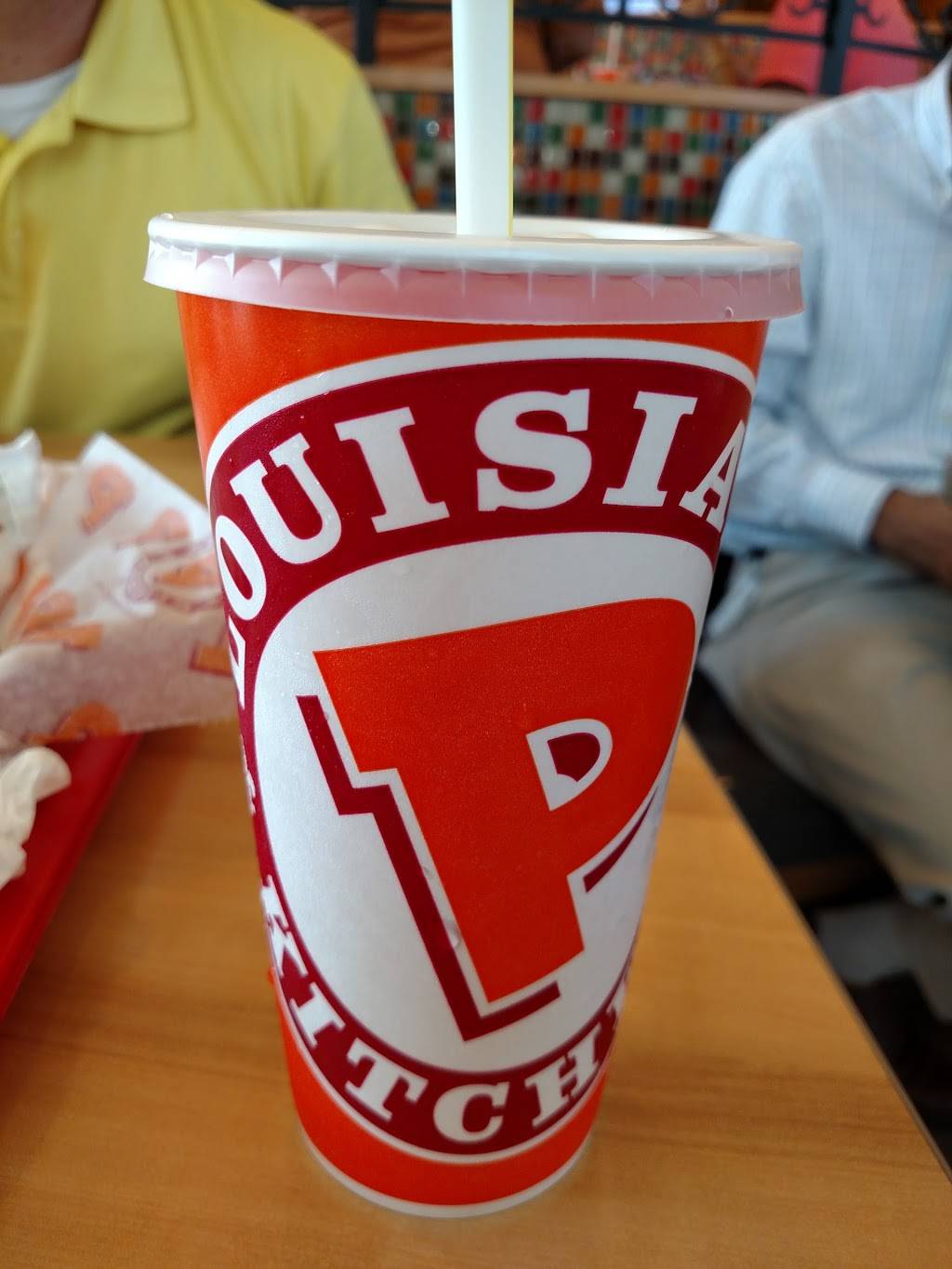 Popeyes Louisiana Kitchen | restaurant | 103 N Main St, East Peoria, IL 61611, USA | 3099660121 OR +1 309-966-0121