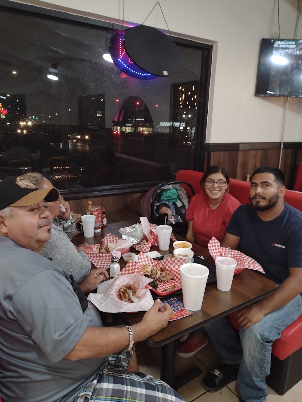 El Pechugon Bandera | restaurant | 1602 Bandera Rd, San Antonio, TX 78228, USA | 2104614223 OR +1 210-461-4223