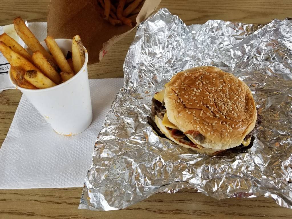 Five Guys | meal takeaway | 12570 S Rhetski Ln Suite 103, Riverton, UT 84065, USA | 8014450555 OR +1 801-445-0555