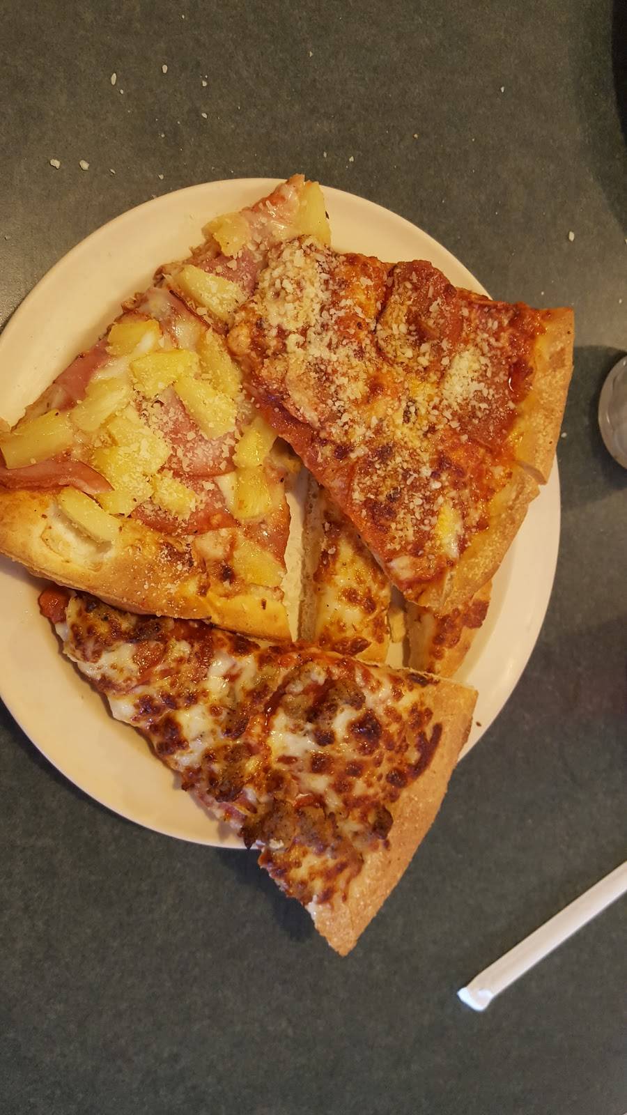 Luigis Pizza | restaurant | 7901 N May Ave, Oklahoma City, OK 73120, USA | 4058489995 OR +1 405-848-9995