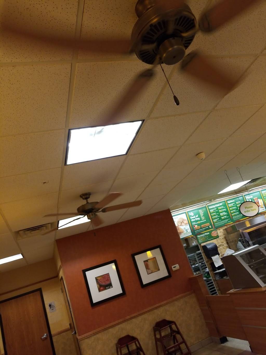 Subway | restaurant | 1001 N Hickory Blvd, Pleasant Hill, IA 50327, USA | 5152662890 OR +1 515-266-2890