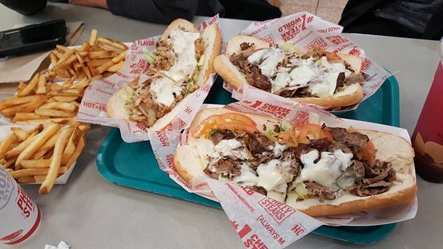Charleys Philly Steaks | restaurant | Kings Plaza, 5100 Kings Plaza, Brooklyn, NY 11234, USA | 7183383083 OR +1 718-338-3083