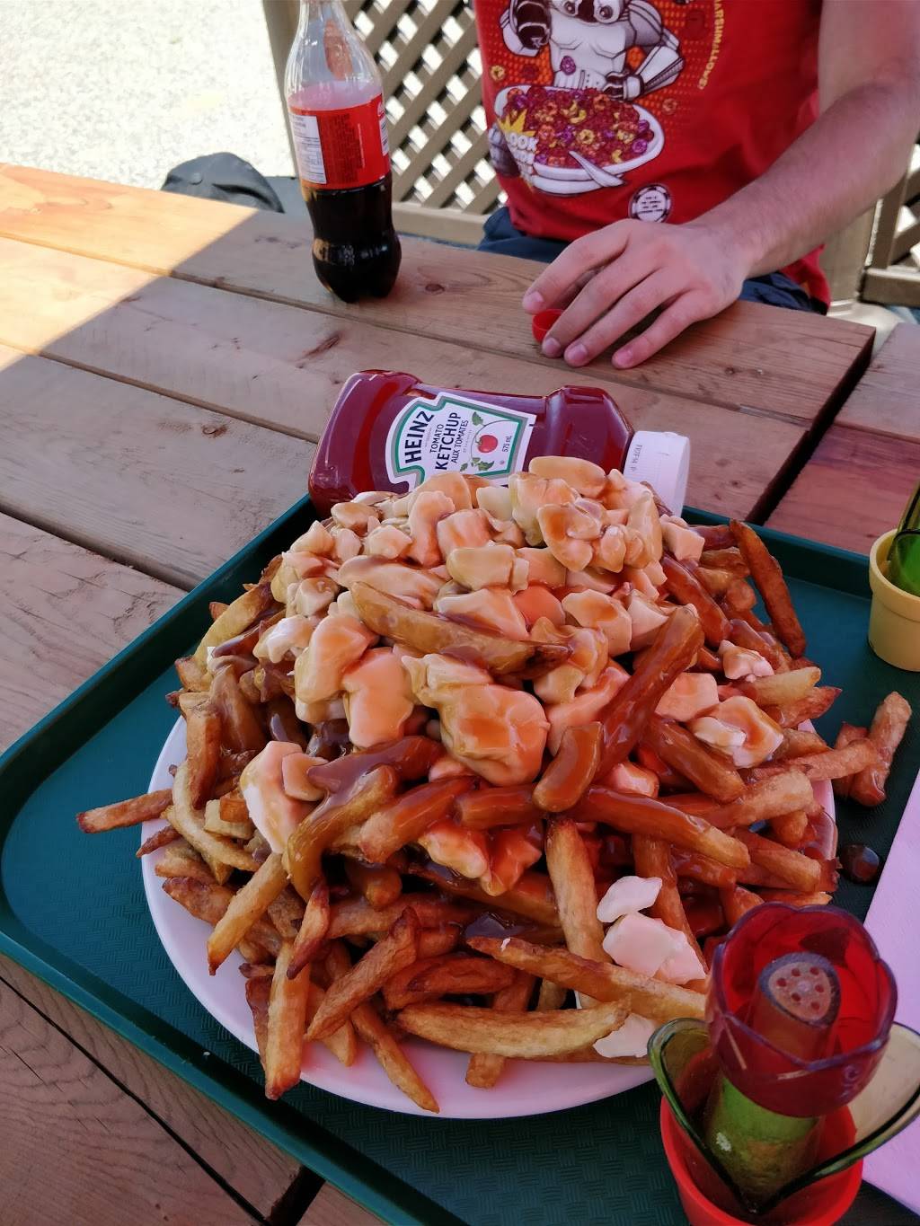 Cantine Annie | restaurant | 0S5, 27 Boulevard Arthabaska Est, Victoriaville, QC G6T 0L6, Canada | 8197512756 OR +1 819-751-2756