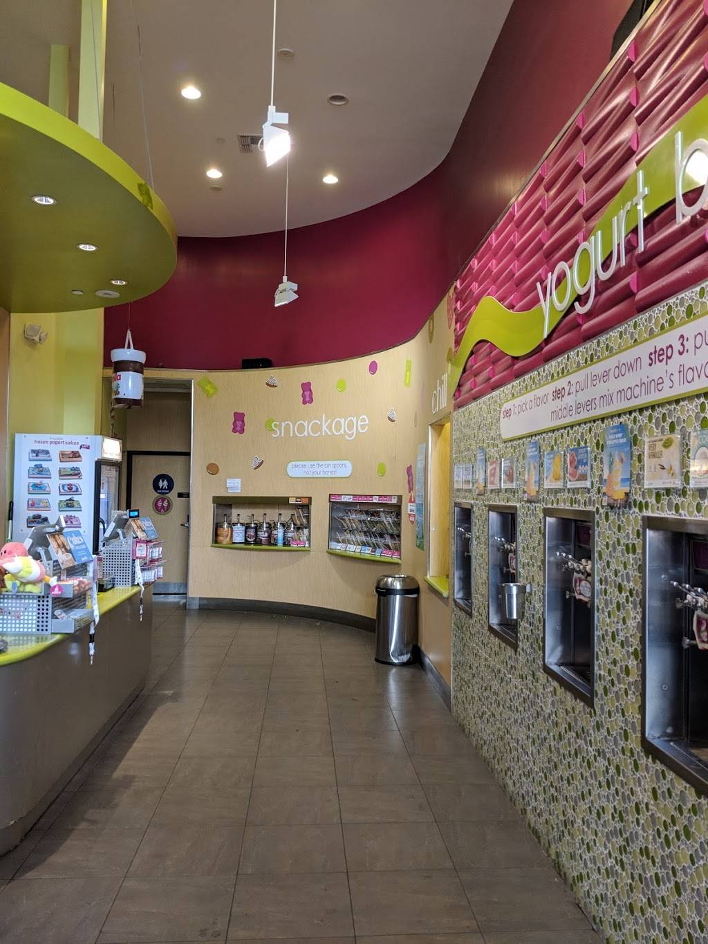 Menchies Frozen Yogurt | bakery | 6731 1, 2, Fallbrook Ave, West Hills, CA 91307, USA | 8187037300 OR +1 818-703-7300