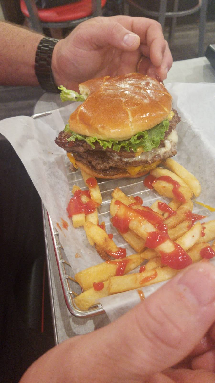 Friendlys | restaurant | 180 Boston Post Rd E W, Marlborough, MA 01752, USA | 5082511006 OR +1 508-251-1006