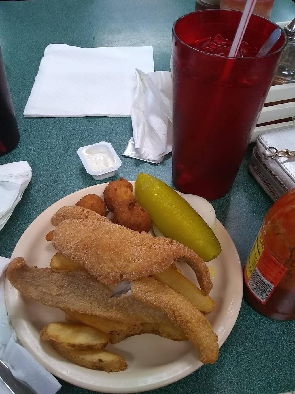 Benny Bobs Barbecue | restaurant | 847 E Main St, Blytheville, AR 72315, USA | 8707630505 OR +1 870-763-0505