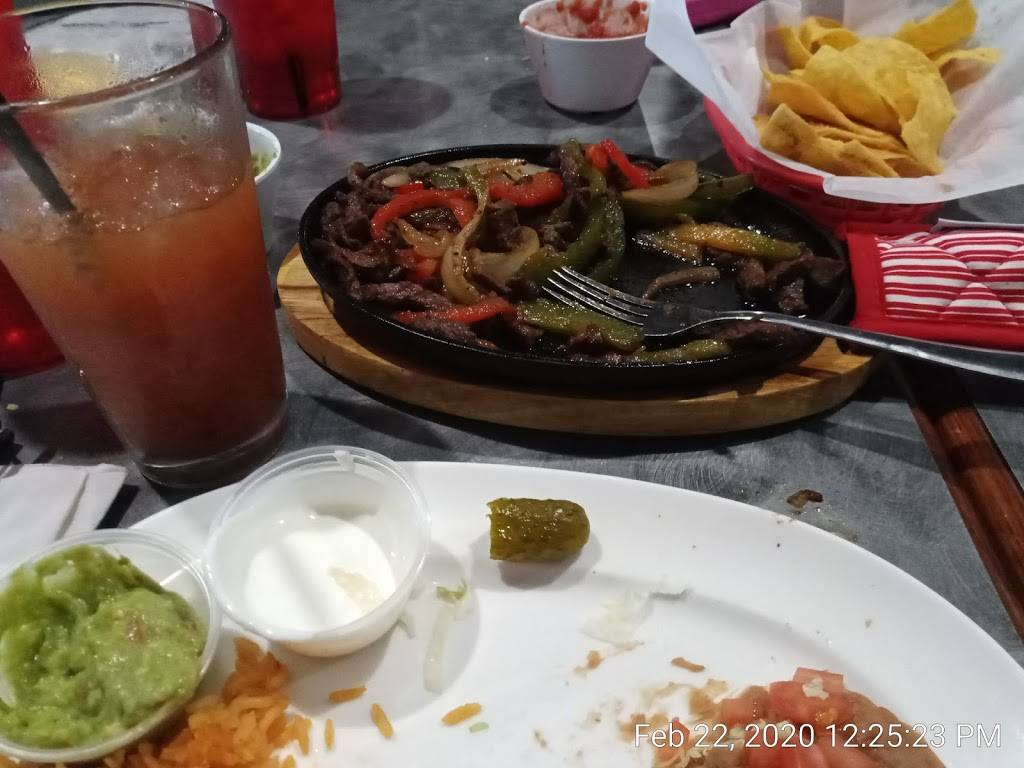 Deer Creek Sports Cantina & Tacos | restaurant | 12221 Mary Plaza, Omaha, NE 68142, USA | 4028841964 OR +1 402-884-1964